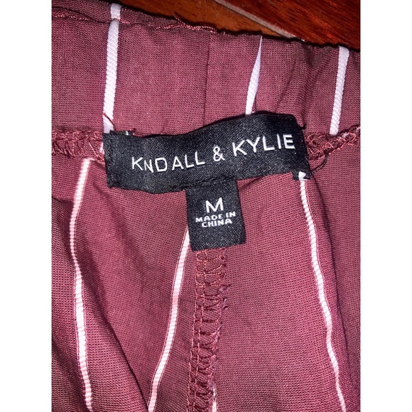 Kendal and Kylie light weight burgundy pants - Picture 3 of 3